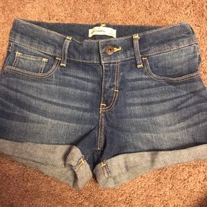 3/$25 Abercrombie & Fitch shorts